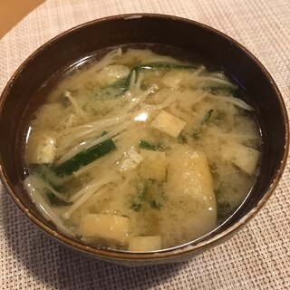 えのきとニラもお揚げの味噌汁